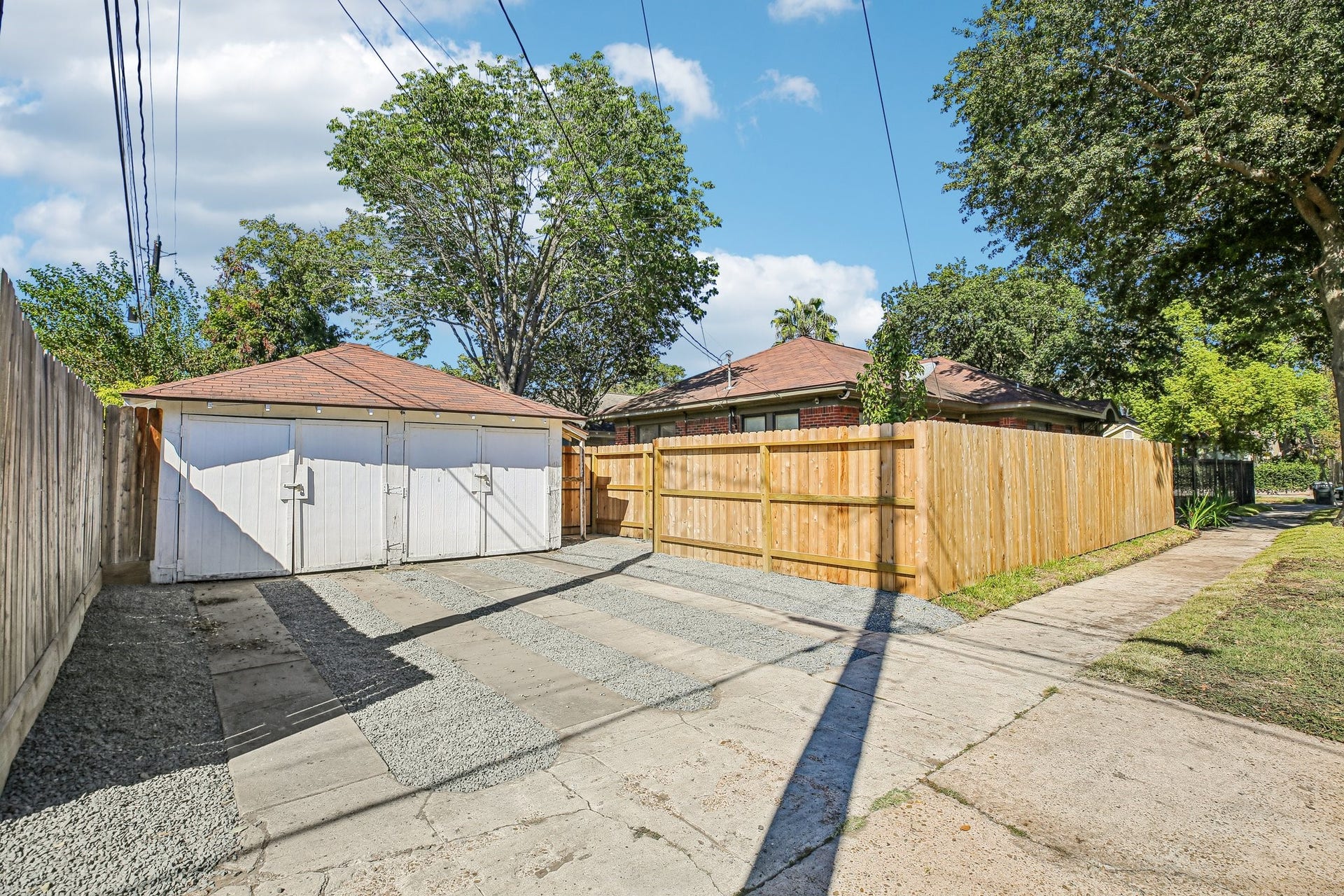 1104 Key Street, Houston, TX 77009 The rear of the property from the other side.
