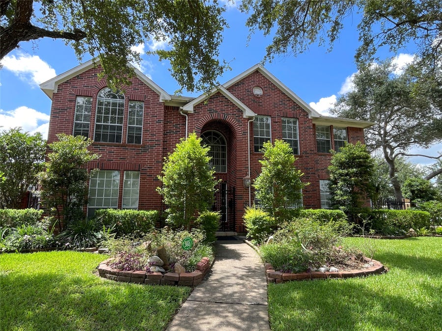Property photo for 1951 Lake Winds Drive, Missouri City, TX