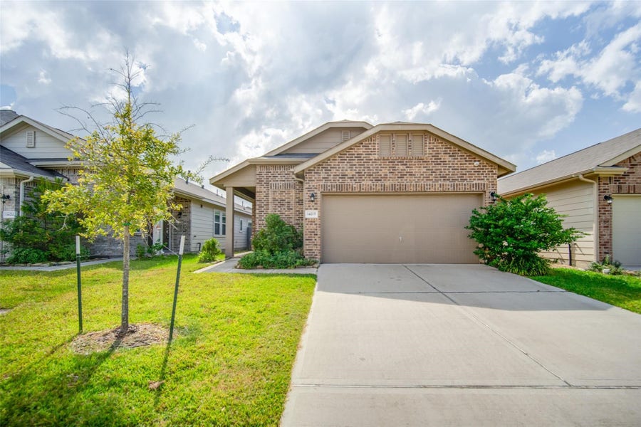 Property photo for 14215 Campo Vista Dr, Houston, TX