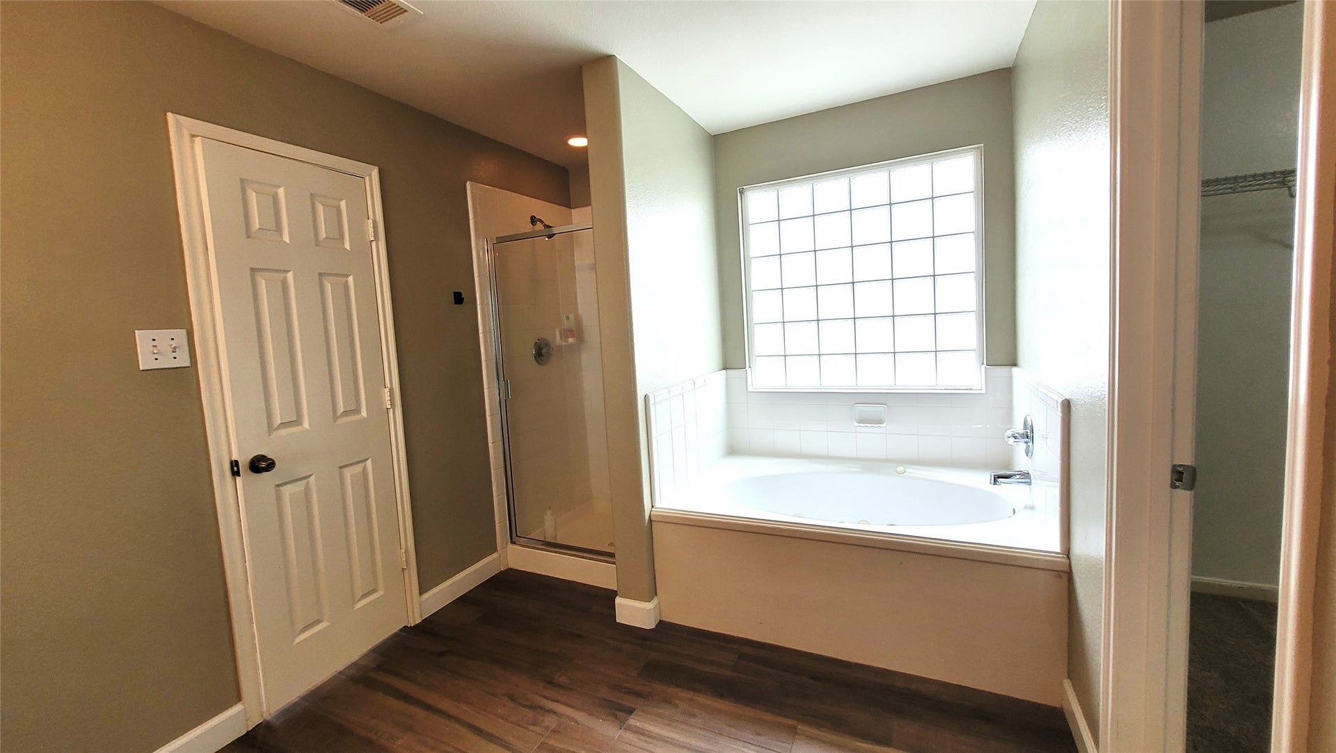 4211 Landshire Bend Drive, Houston, TX 77048