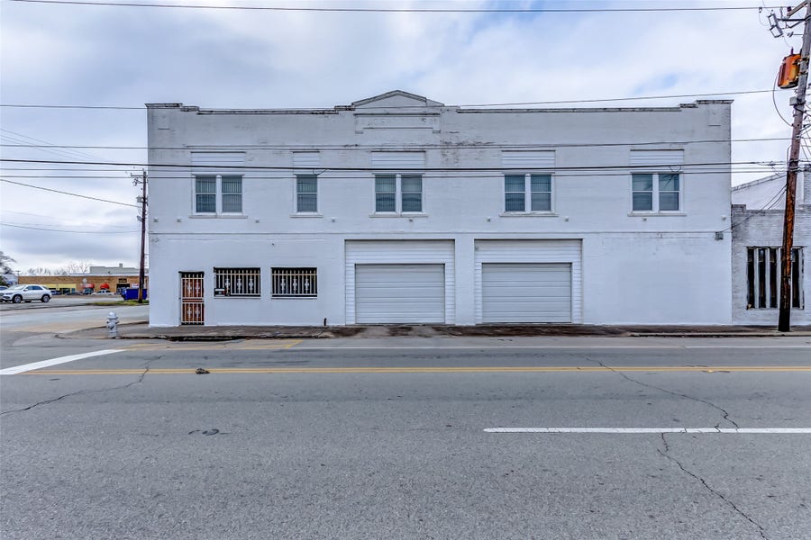 Property photo for 101 N Main Street, Baytown, TX