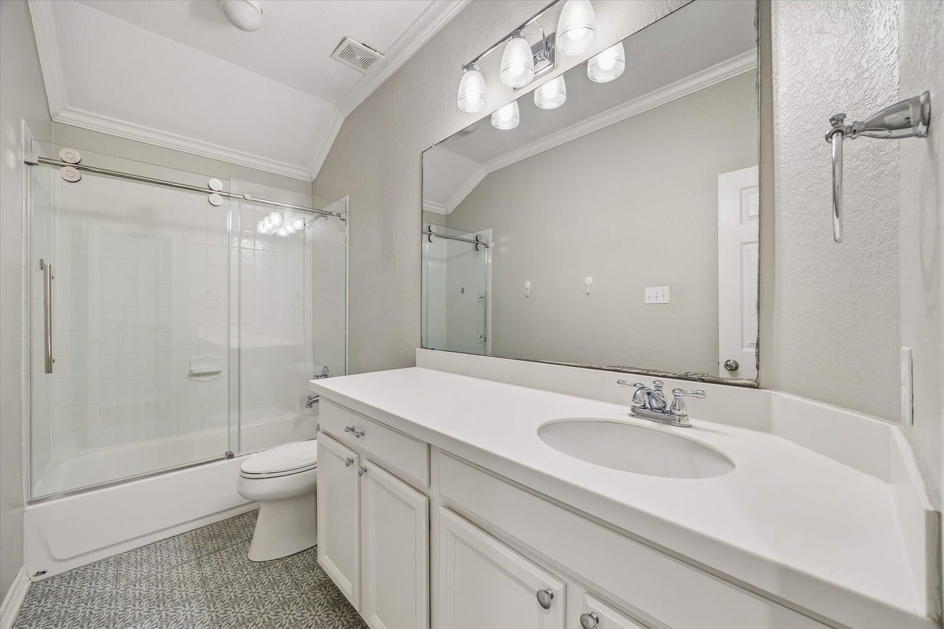 7715 BAYOU GREEN LANE, Sugar Land, TX 77479 BATHROOM 2.