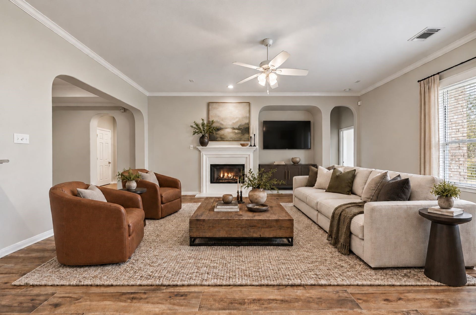 7715 BAYOU GREEN LANE, Sugar Land, TX 77479 DESIGNED FOR EVERYDAY LIVING AND ENTERTAINING, THIS FAMILY ROOM OFFERS A GENEROUS SEATING AREA, FIREPLACE, BUILT-IN MEDIA SPACE, AND LARGE WINDOWS OVERLOOKING THE BACKYARD.
*Virtually Staged