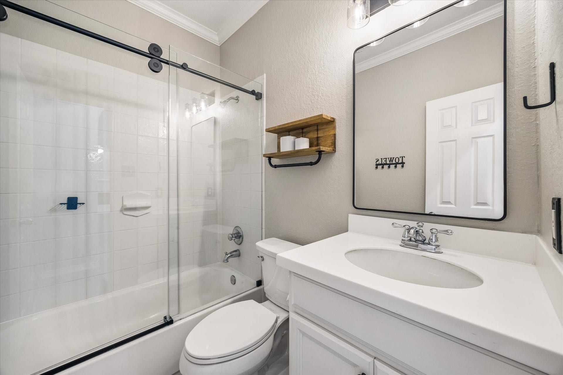 7715 BAYOU GREEN LANE, Sugar Land, TX 77479 BATHROOM 3.