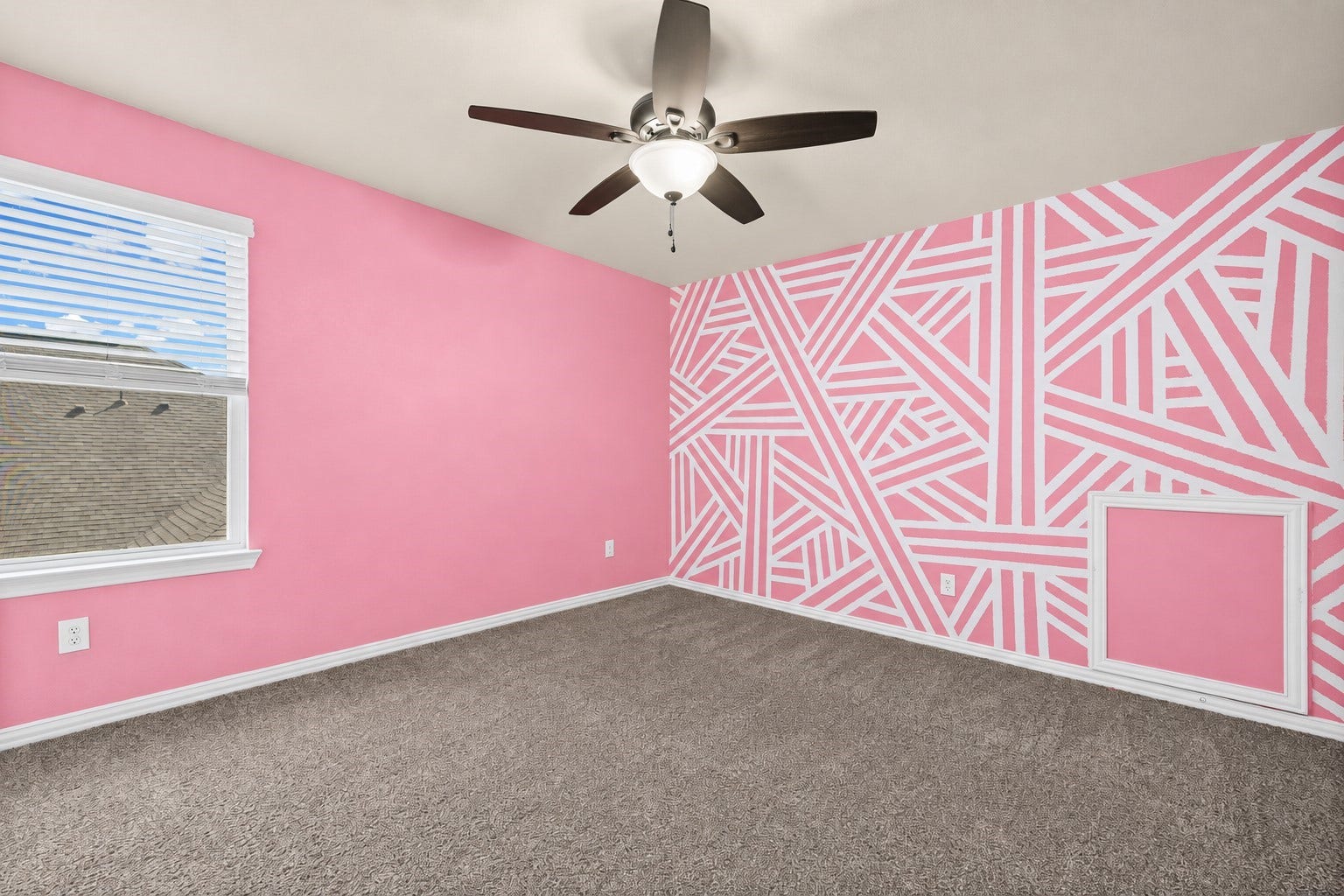 655 W Linnwood Drive, Woodbranch, TX 77357 A charming upstairs bedroom ready for your personal touch!
