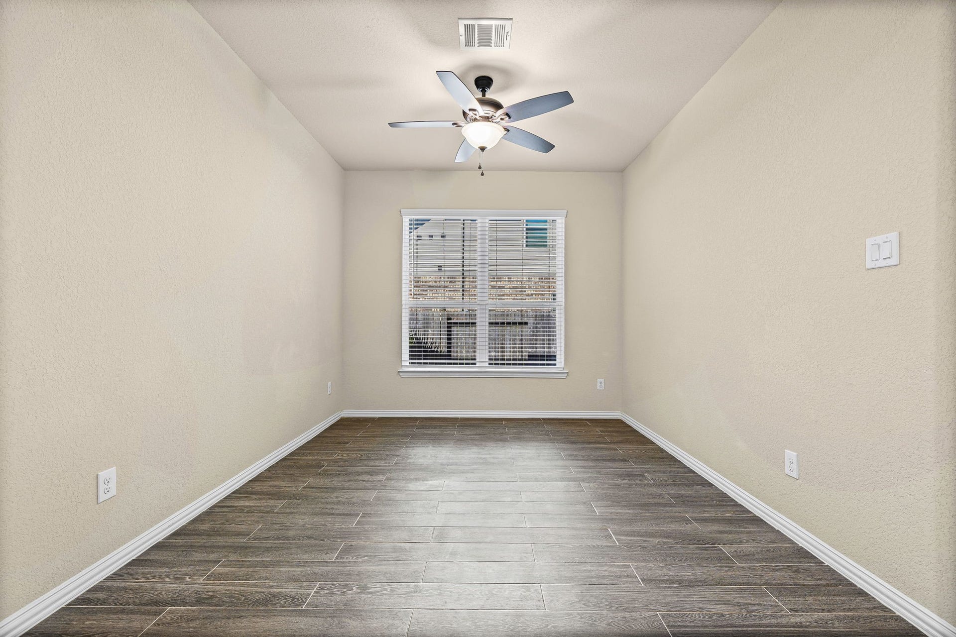 655 W Linnwood Drive, Woodbranch, TX 77357 Dining Room-A Keeper of Traditions, A Keeper of Traditions. Bring your table and make the memories!
