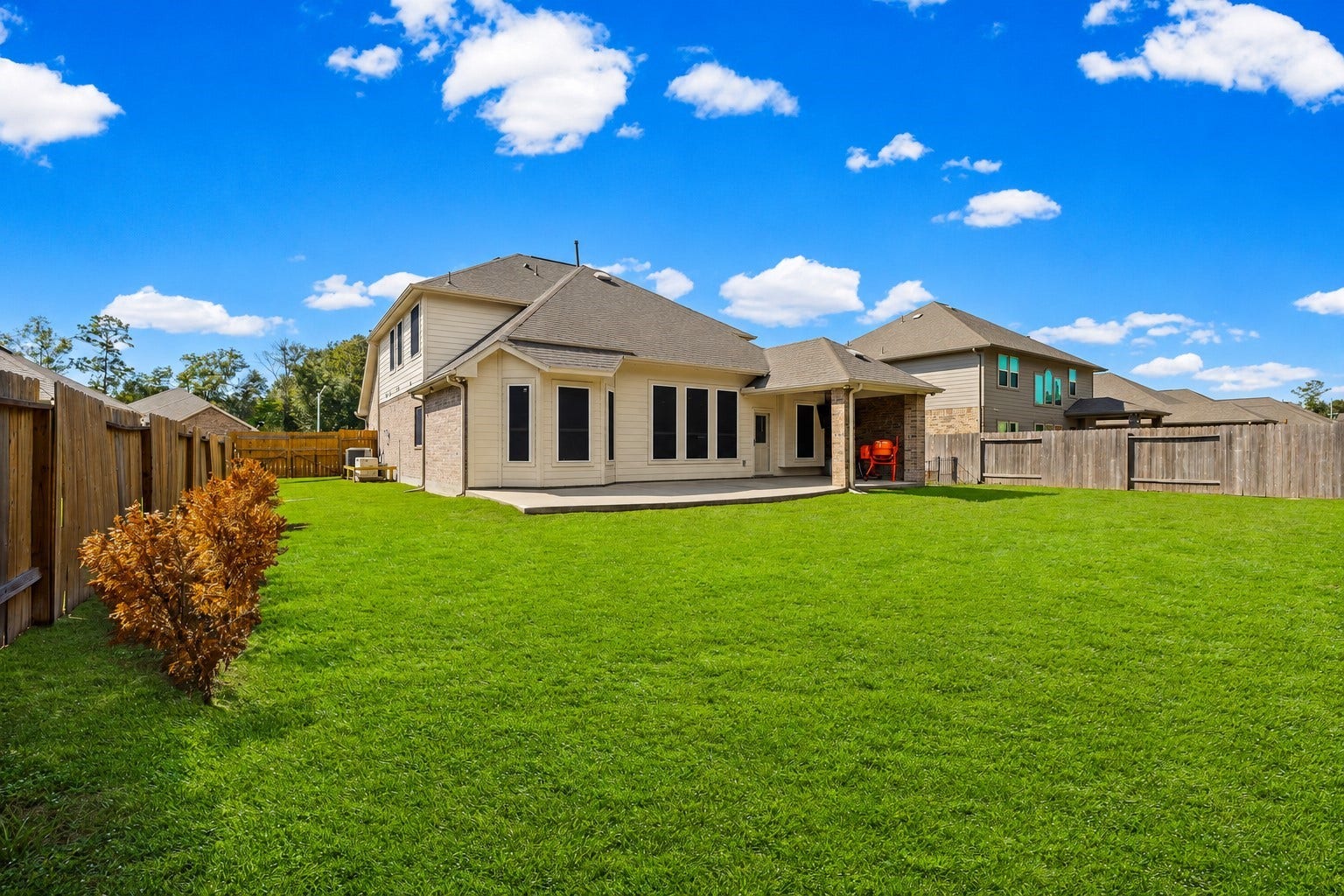 655 W Linnwood Drive, Woodbranch, TX 77357 Your very own backyard retreat! Relax on the covered patio overlooking a large fenced backyard with room to play, garden or entertain.