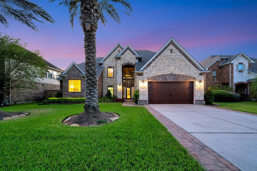 Property photo for 2515 Montclair Court, League City, TX