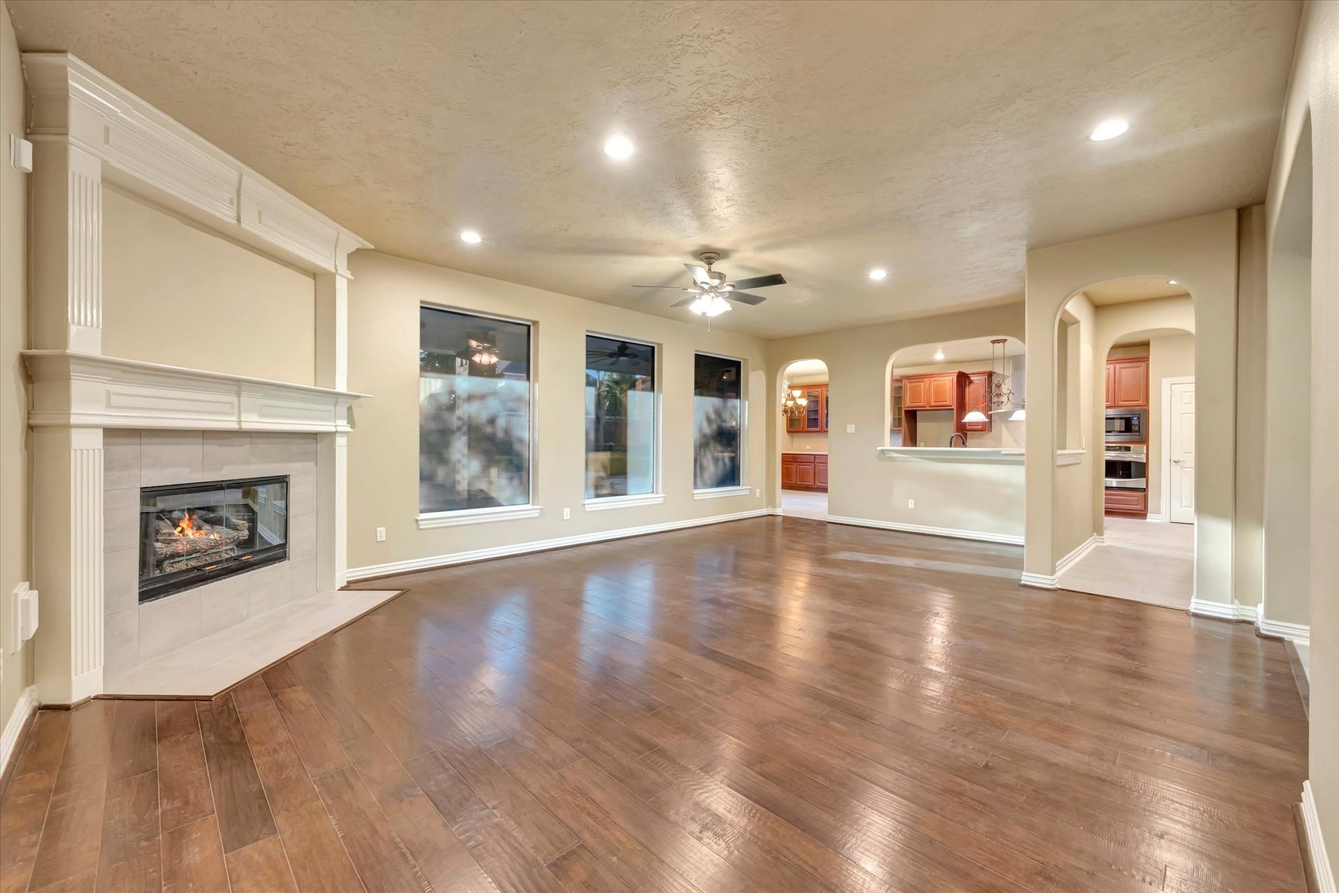 2515 Montclair Court, League City, TX 77573 2515 Montclair Court, League City, TX 77573