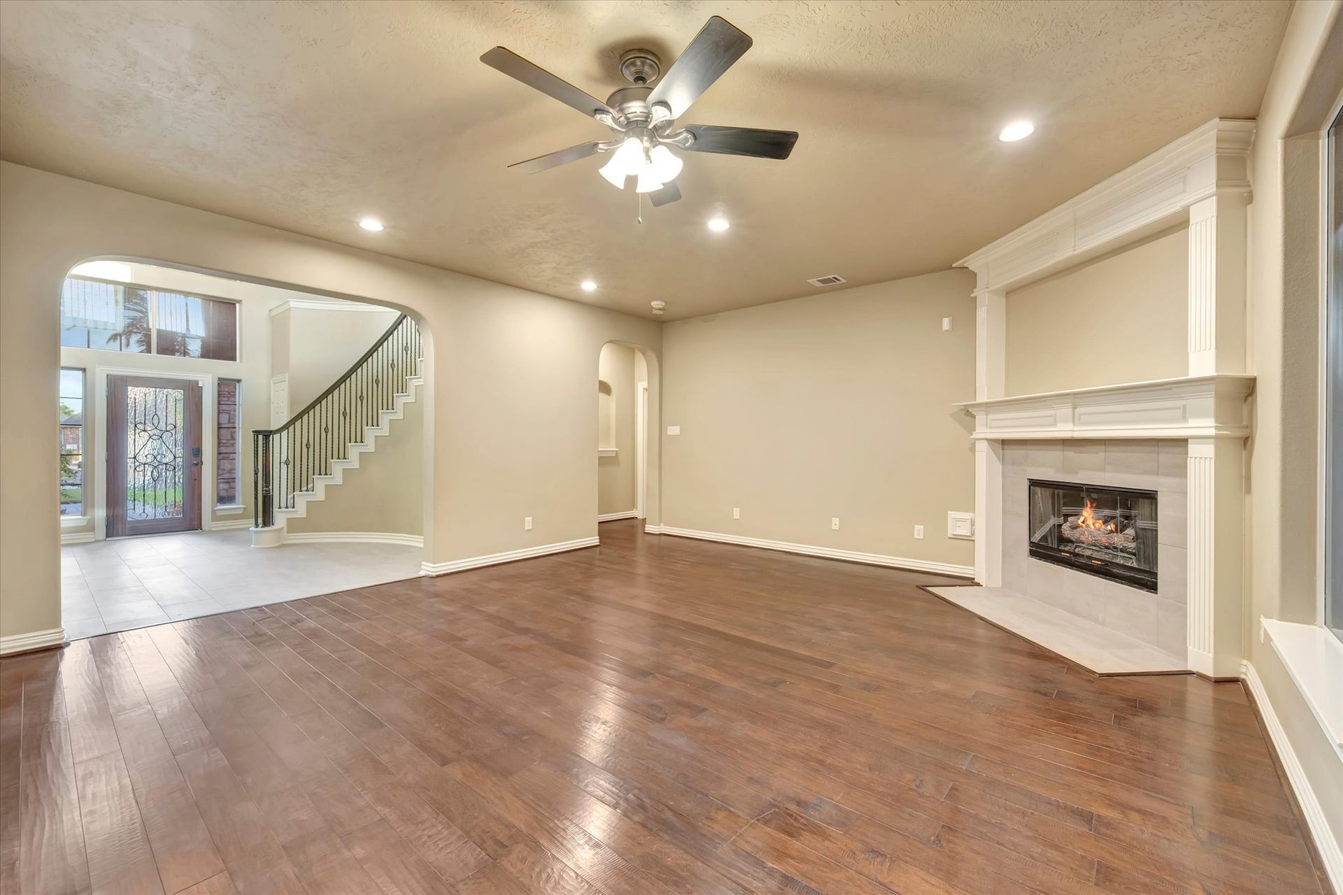 2515 Montclair Court, League City, TX 77573 2515 Montclair Court, League City, TX 77573