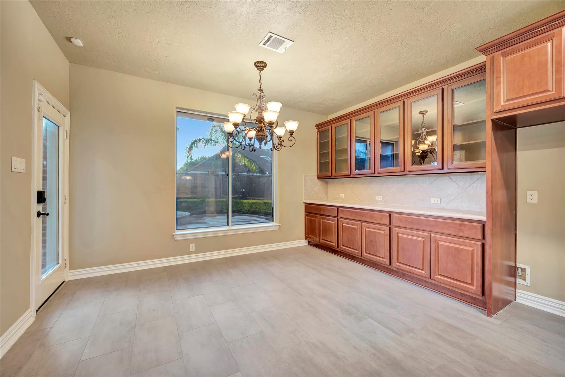 2515 Montclair Court, League City, TX 77573 2515 Montclair Court, League City, TX 77573