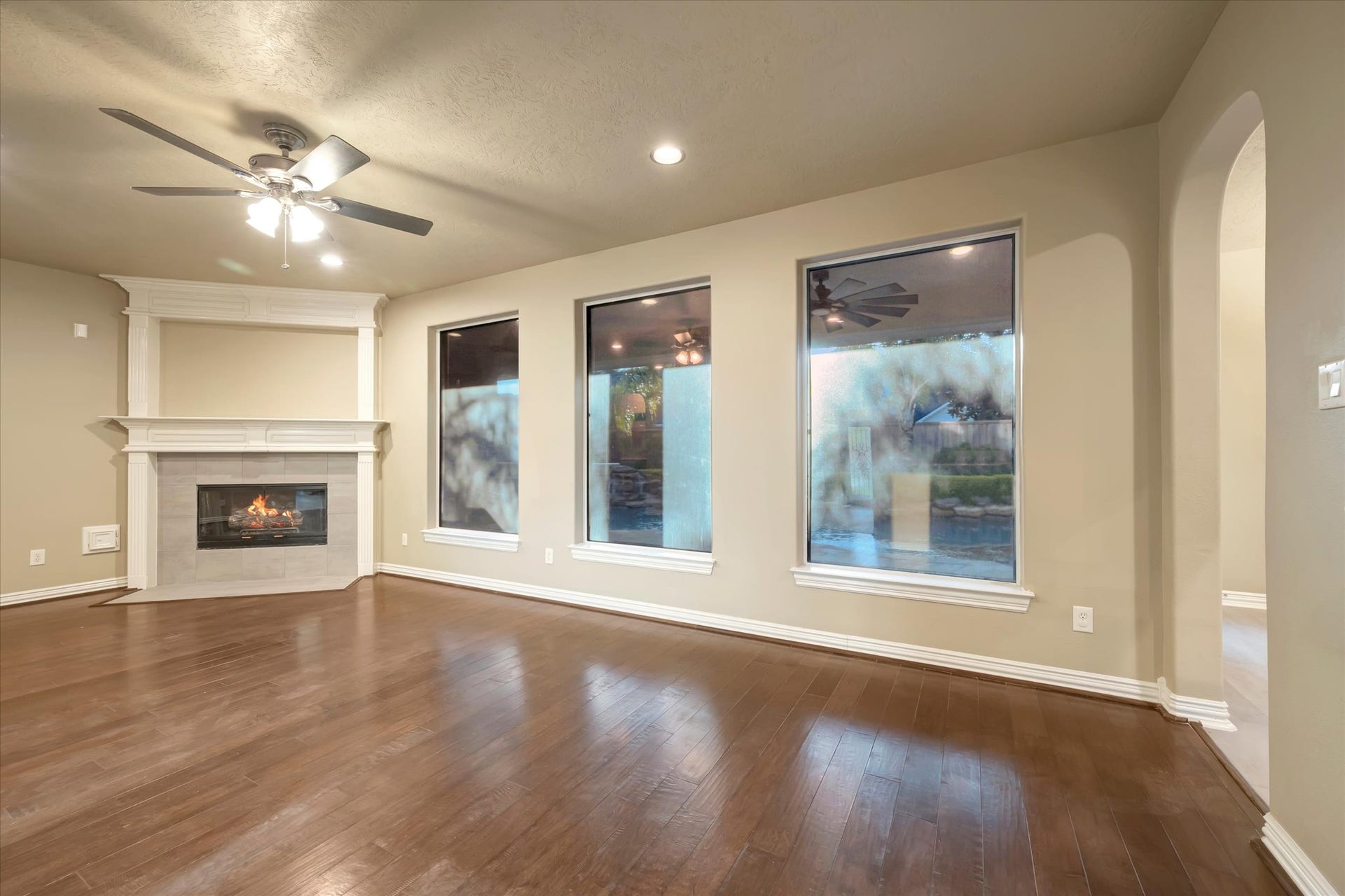 2515 Montclair Court, League City, TX 77573 2515 Montclair Court, League City, TX 77573