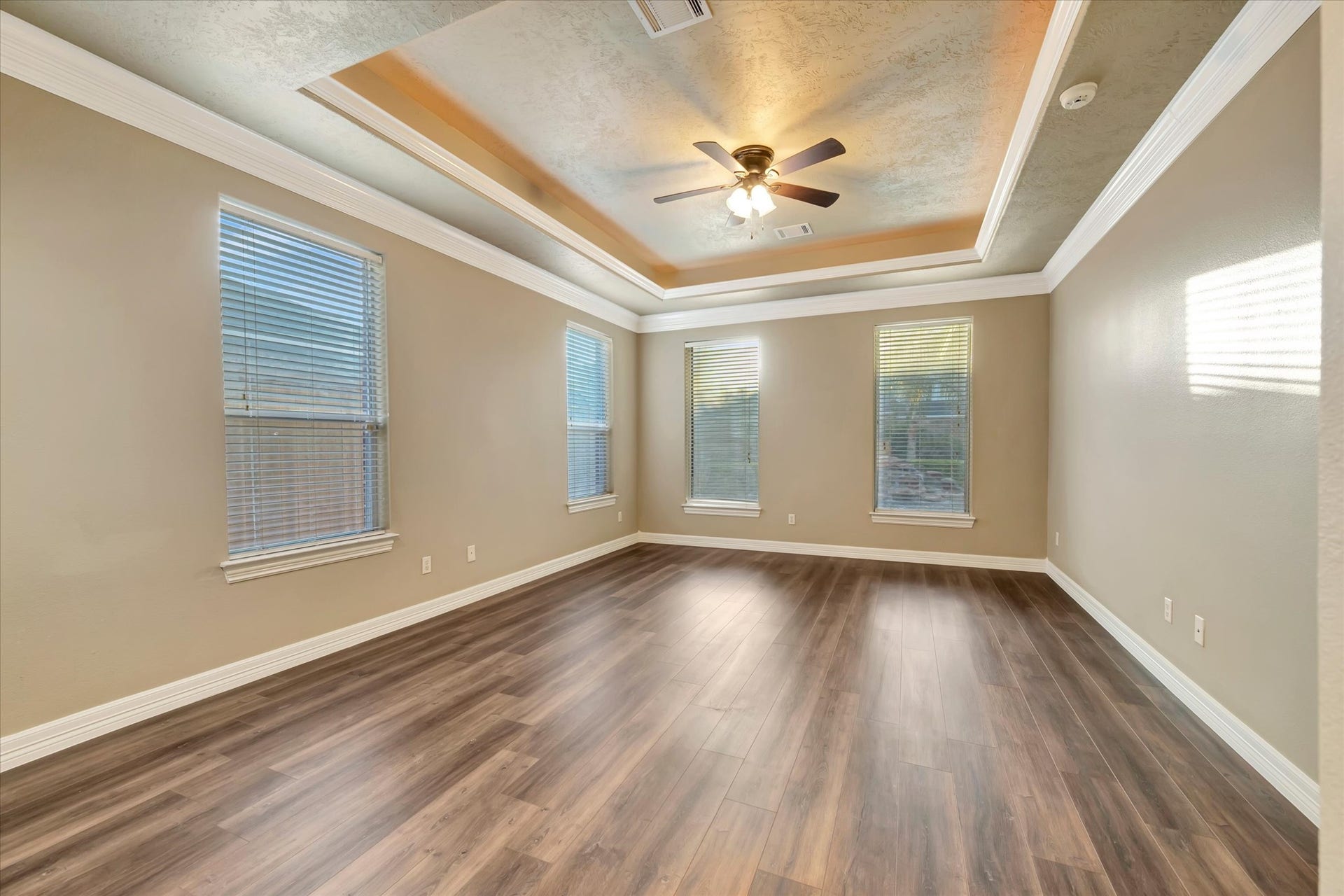 2515 Montclair Court, League City, TX 77573 2515 Montclair Court, League City, TX 77573