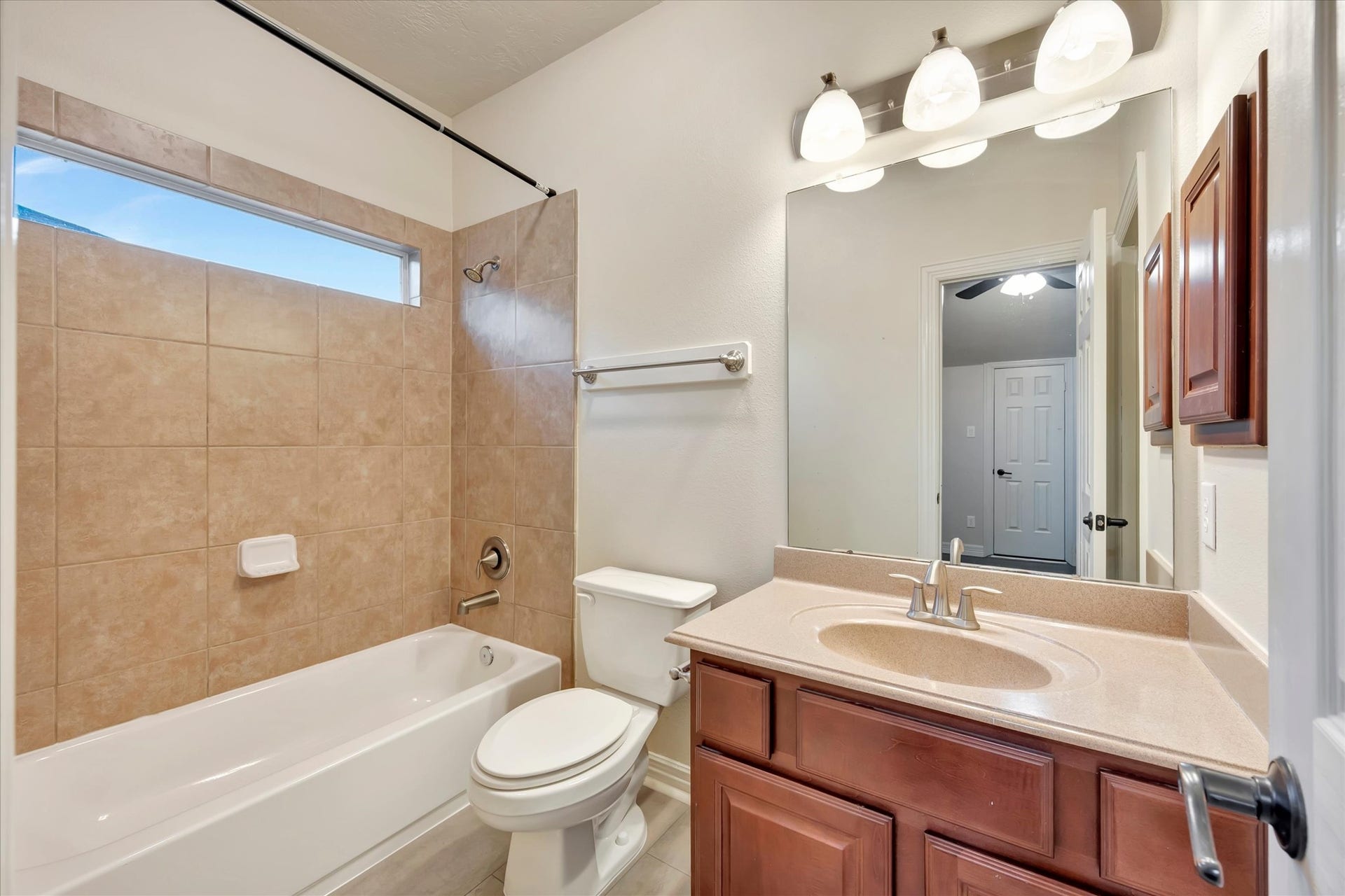 2515 Montclair Court, League City, TX 77573 2515 Montclair Court, League City, TX 77573