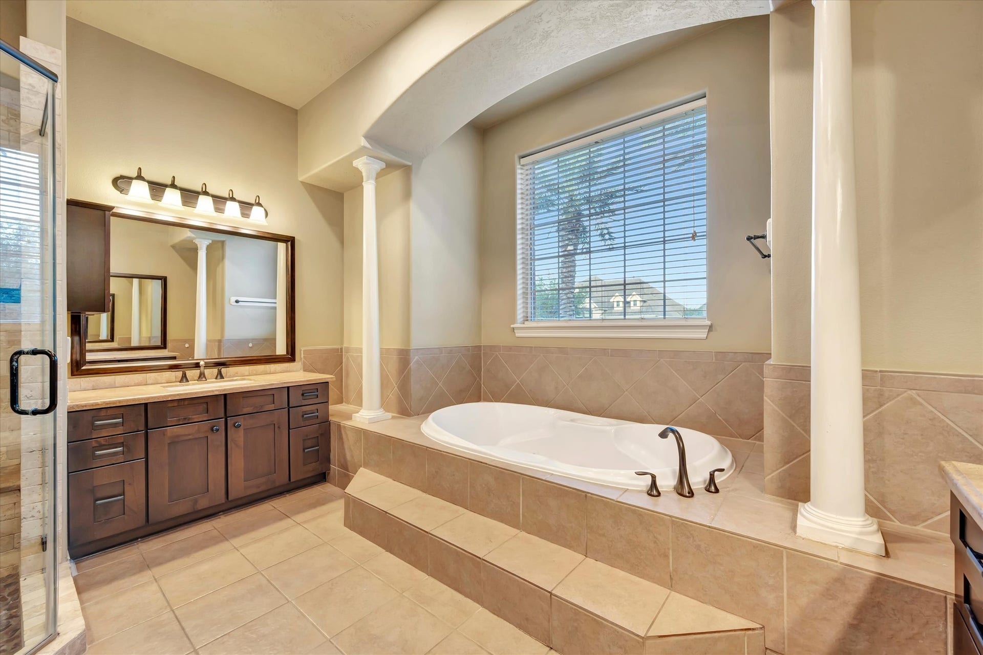 2515 Montclair Court, League City, TX 77573 2515 Montclair Court, League City, TX 77573