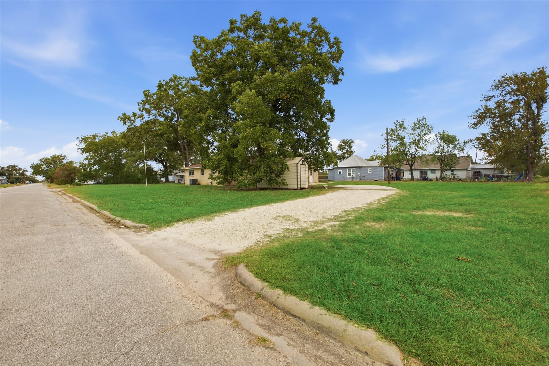 436 7th Street, Hempstead, TX 77445 436 7th Street, Hempstead, TX 77445