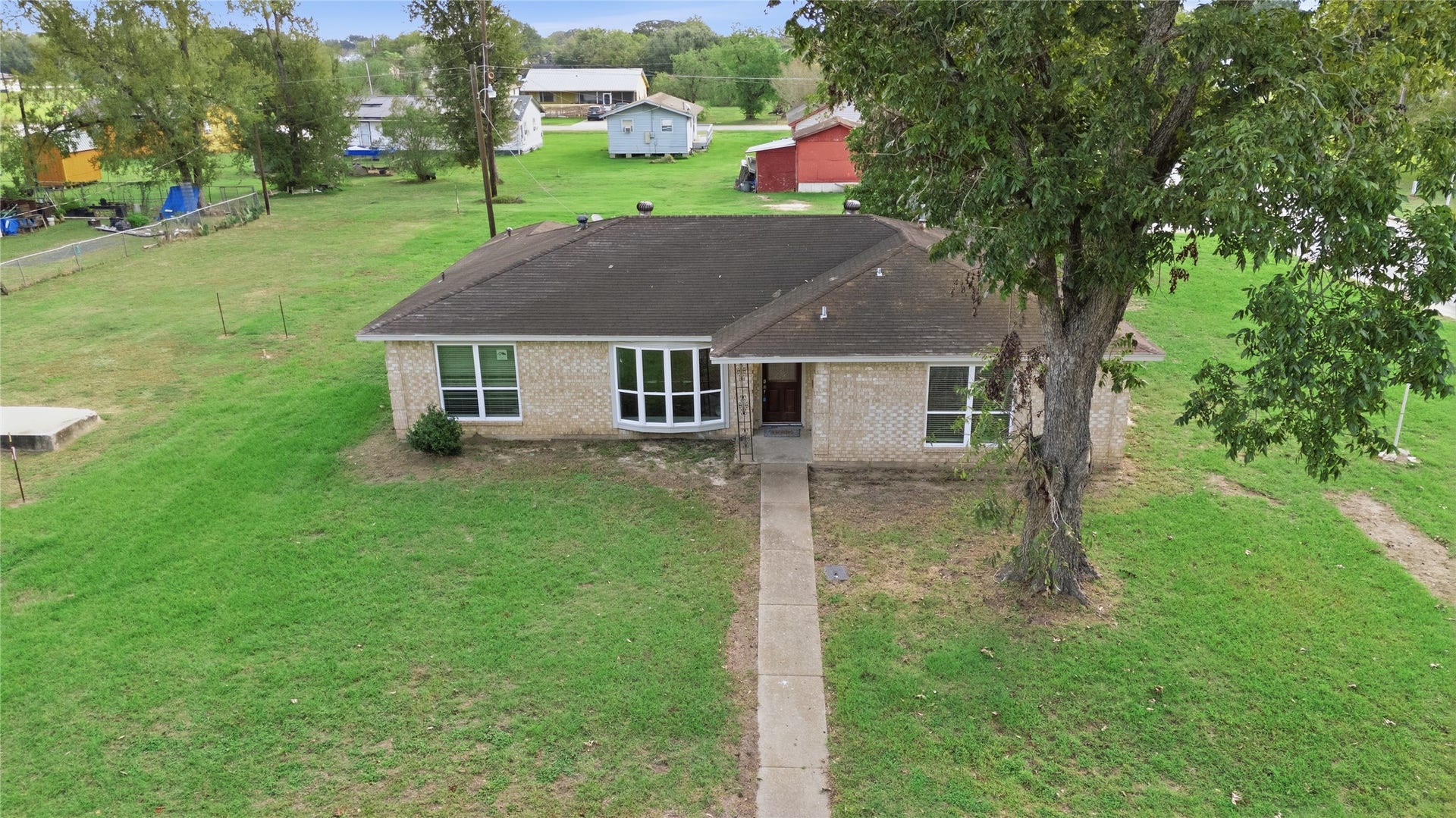 436 7th Street, Hempstead, TX 77445 436 7th Street, Hempstead, TX 77445
