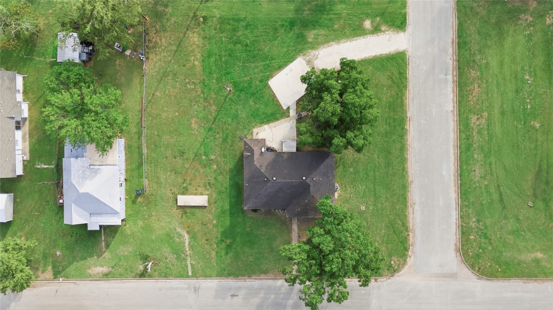 436 7th Street, Hempstead, TX 77445 436 7th Street, Hempstead, TX 77445