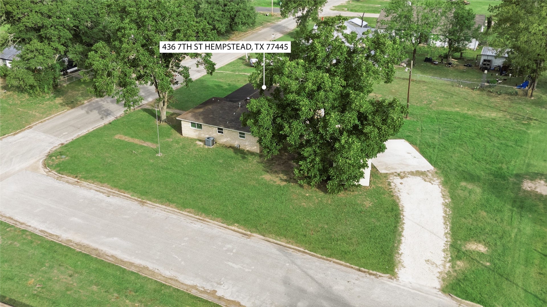 436 7th Street, Hempstead, TX 77445 436 7th Street, Hempstead, TX 77445