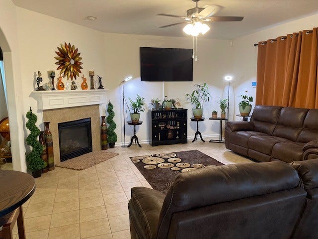 4611 Monarch Blue Lane, Fresno, TX 77545 4611 Monarch Blue Lane, Fresno, TX 77545