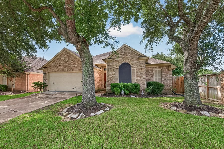 Property photo for 18015 OAK COTTAGE Court, Richmond, TX