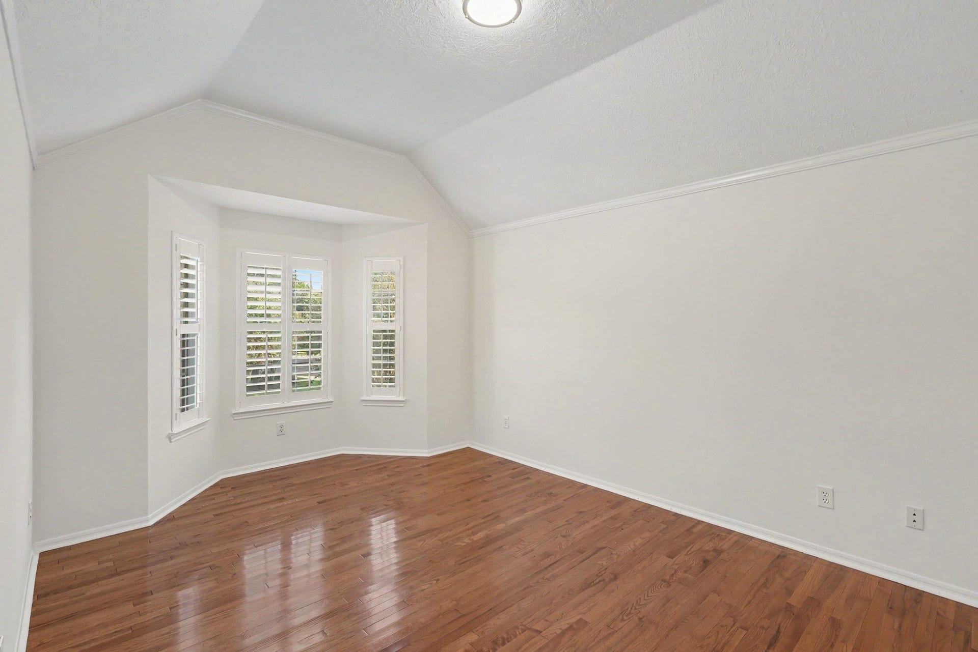 10903 Prairie Hawk Drive, Houston, TX 77064 Second floor bedroom.