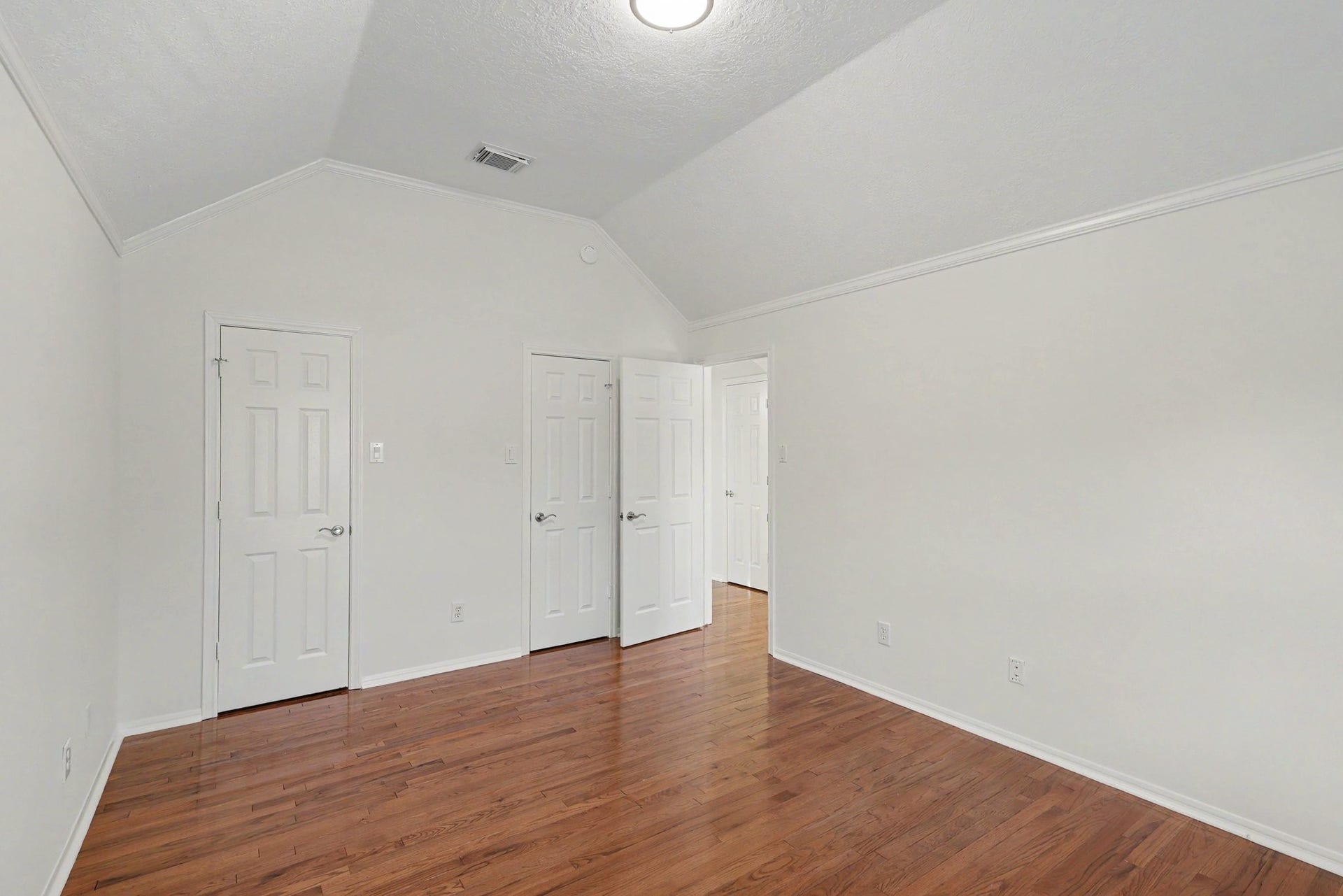 10903 Prairie Hawk Drive, Houston, TX 77064 Second floor bedroom.