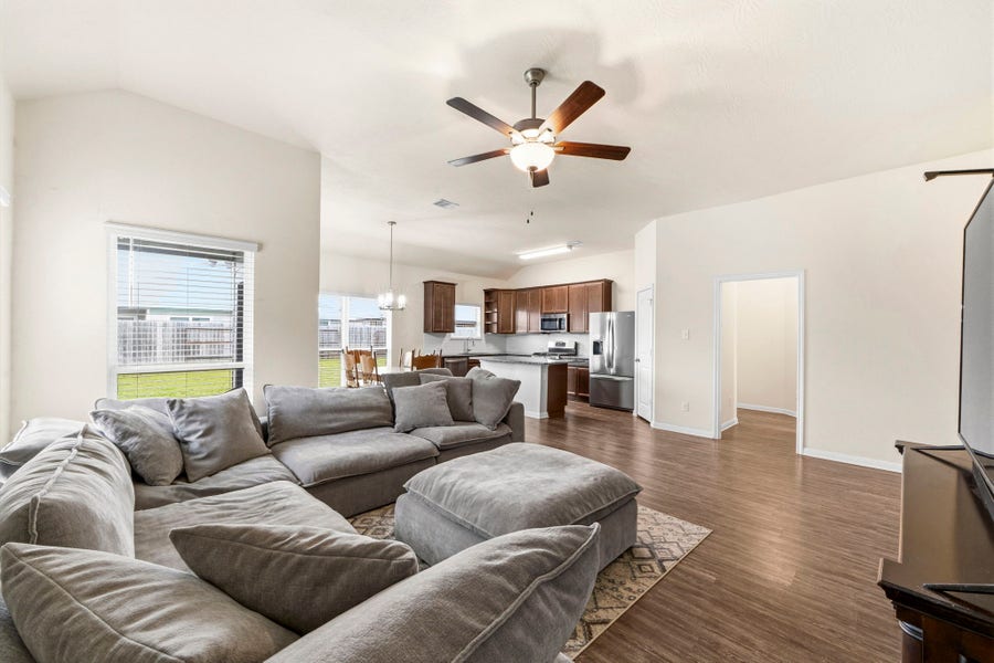 Property photo for 1030 Bending Trail Drive, Tomball, TX