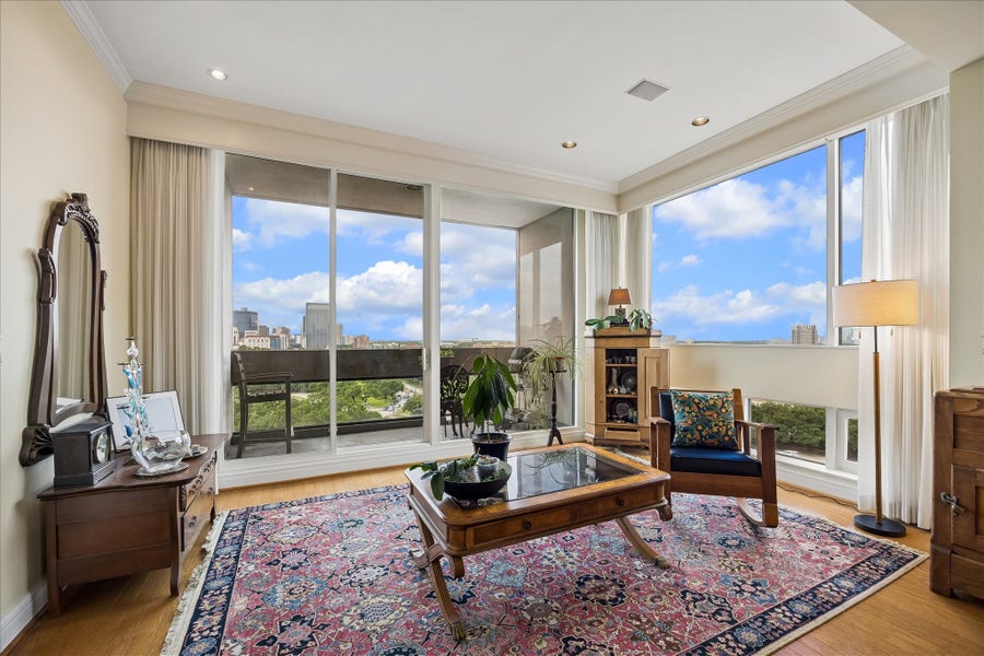 Property photo for 1111 Hermann Drive, #11A, Houston, TX