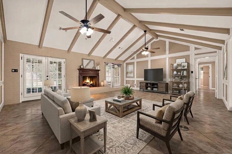 Property photo for 1650 White Oak Creek Drive, Conroe, TX