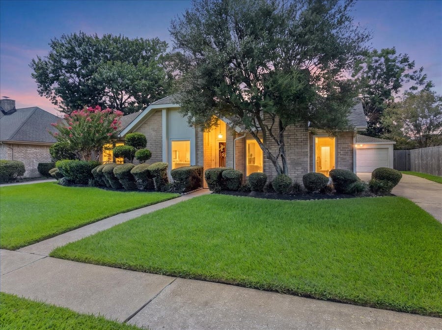 Property photo for 10031 Sagegate Drive, Houston, TX