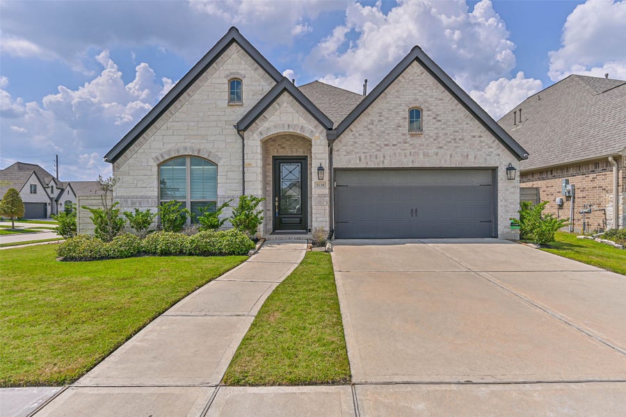 Property photo for 5138 Walnut Grove Lane, Manvel, TX