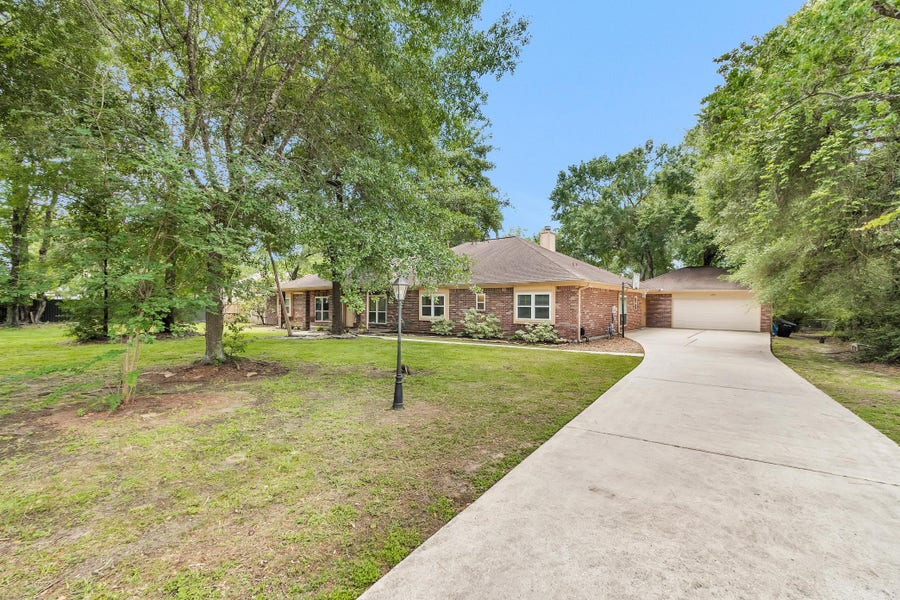 Property photo for 22707 Trailwood Lane, Tomball, TX