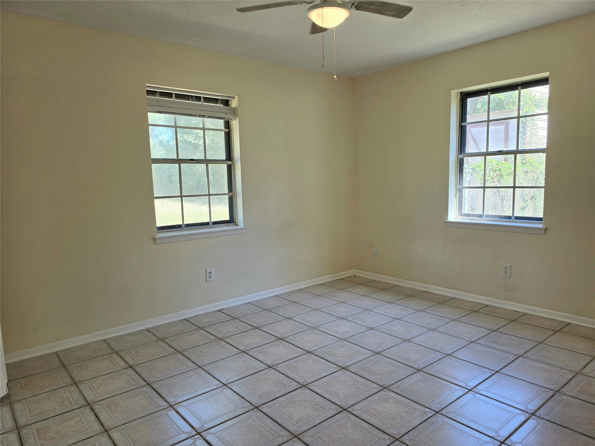 602 Airline Drive, Conroe, TX 77301 Bedroom 2