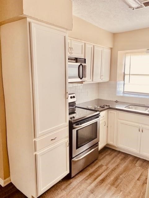 14 Richards Courts, La Marque, TX 77568 14 Richards Courts, La Marque, TX 77568