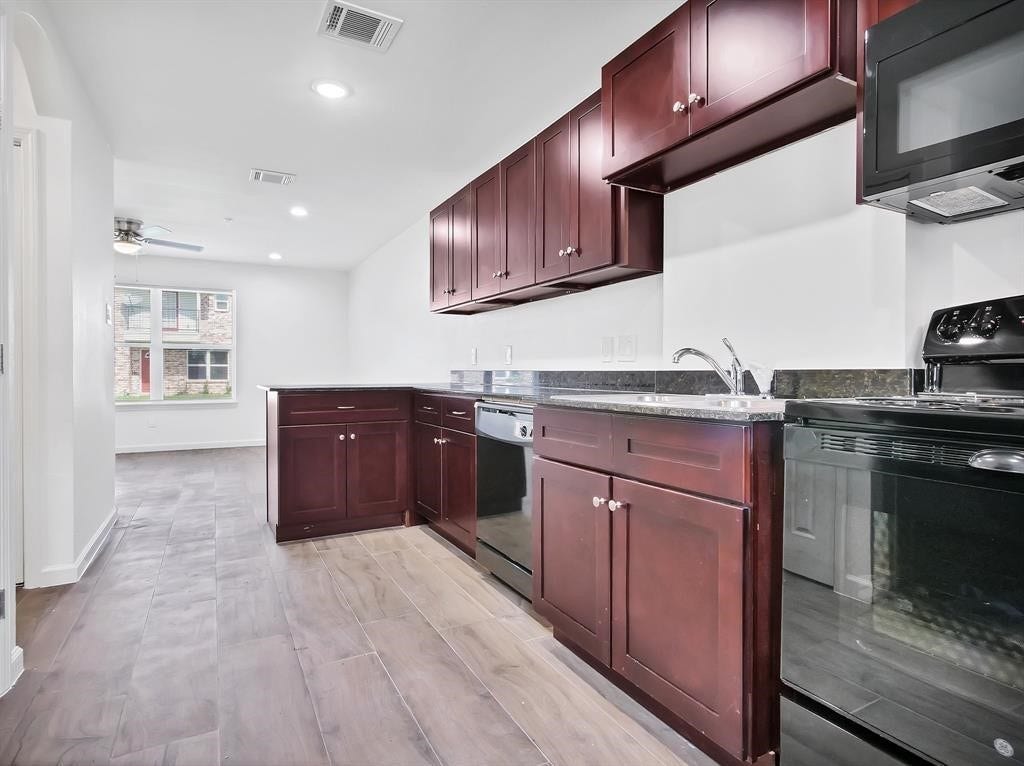 223 Fairfax Lane, Pasadena, TX 77502 223 Fairfax Lane, Pasadena, TX 77502