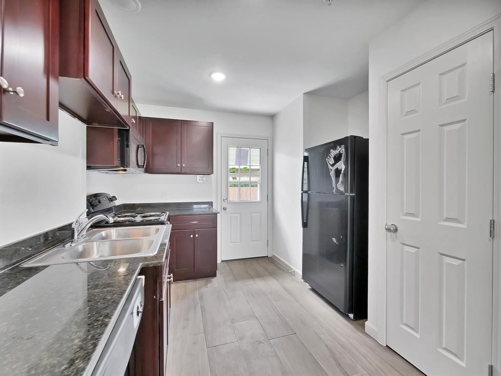 223 Fairfax Lane, Pasadena, TX 77502 223 Fairfax Lane, Pasadena, TX 77502
