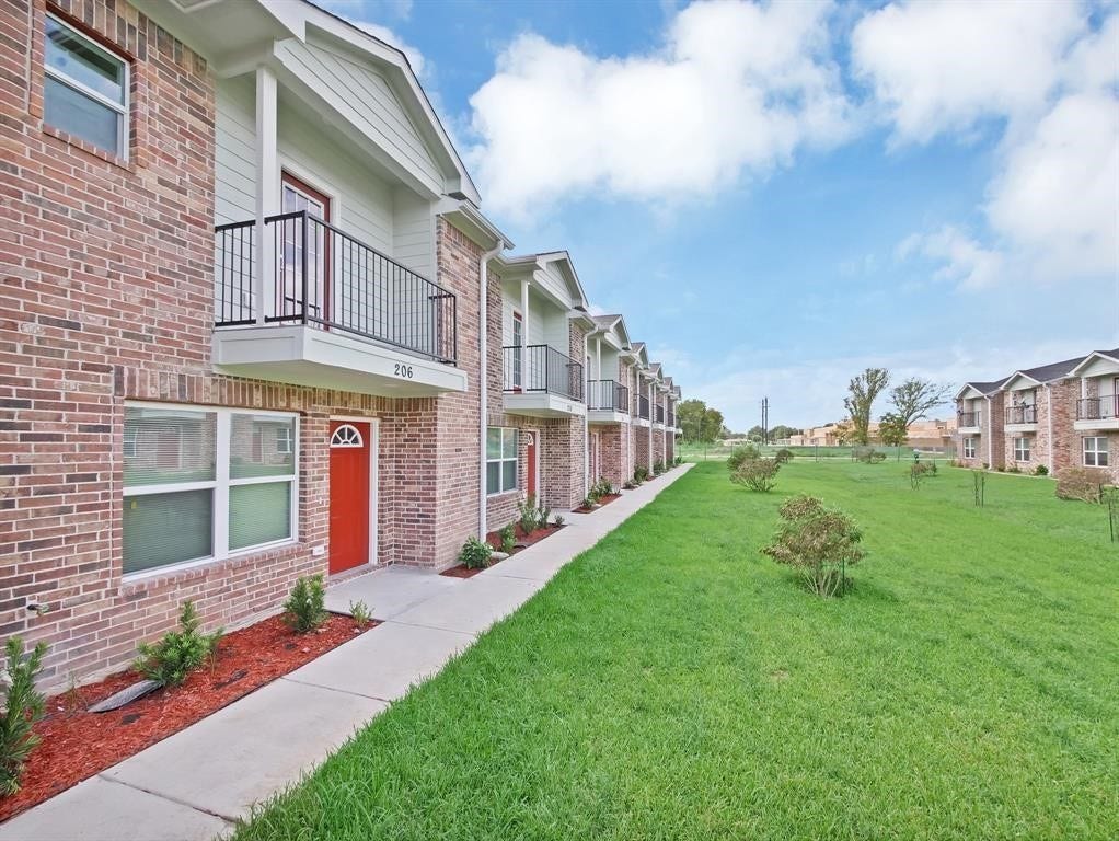 223 Fairfax Lane, Pasadena, TX 77502 223 Fairfax Lane, Pasadena, TX 77502