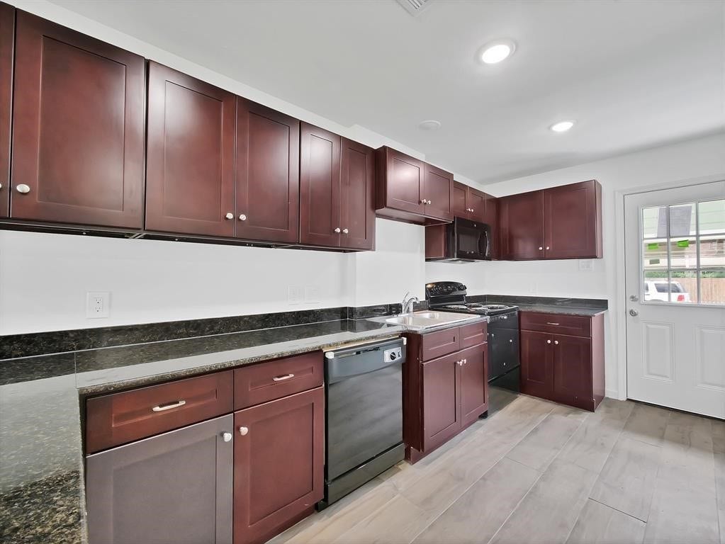 223 Fairfax Lane, Pasadena, TX 77502 223 Fairfax Lane, Pasadena, TX 77502