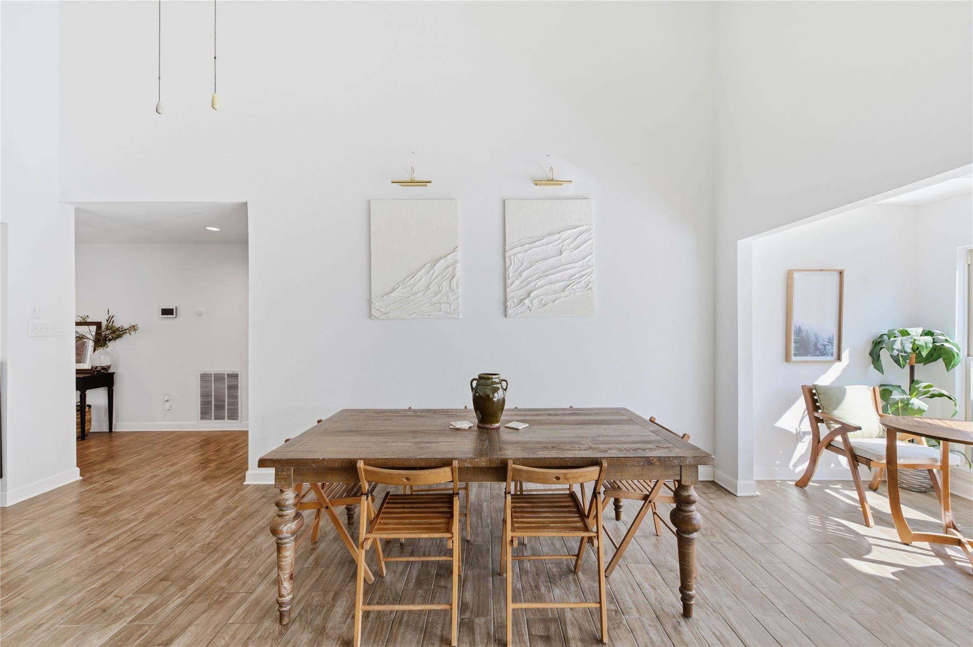 2211 Kinbrook Drive, Houston, TX 77077 Dedicated dining space is ideal for entertaining.