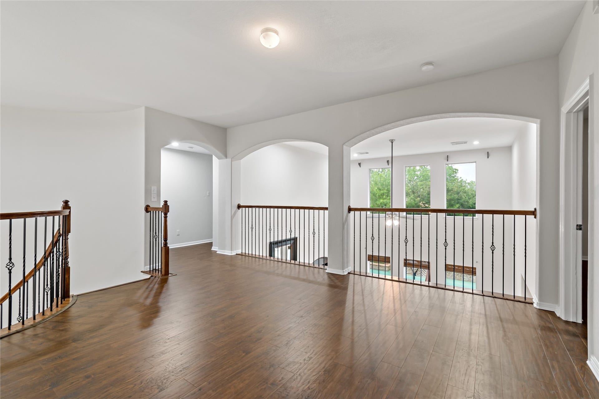 8835 Stowe Creek Lane, Missouri City, TX 77459 Greeting Area / 3rd Game room or Living area upstairs.