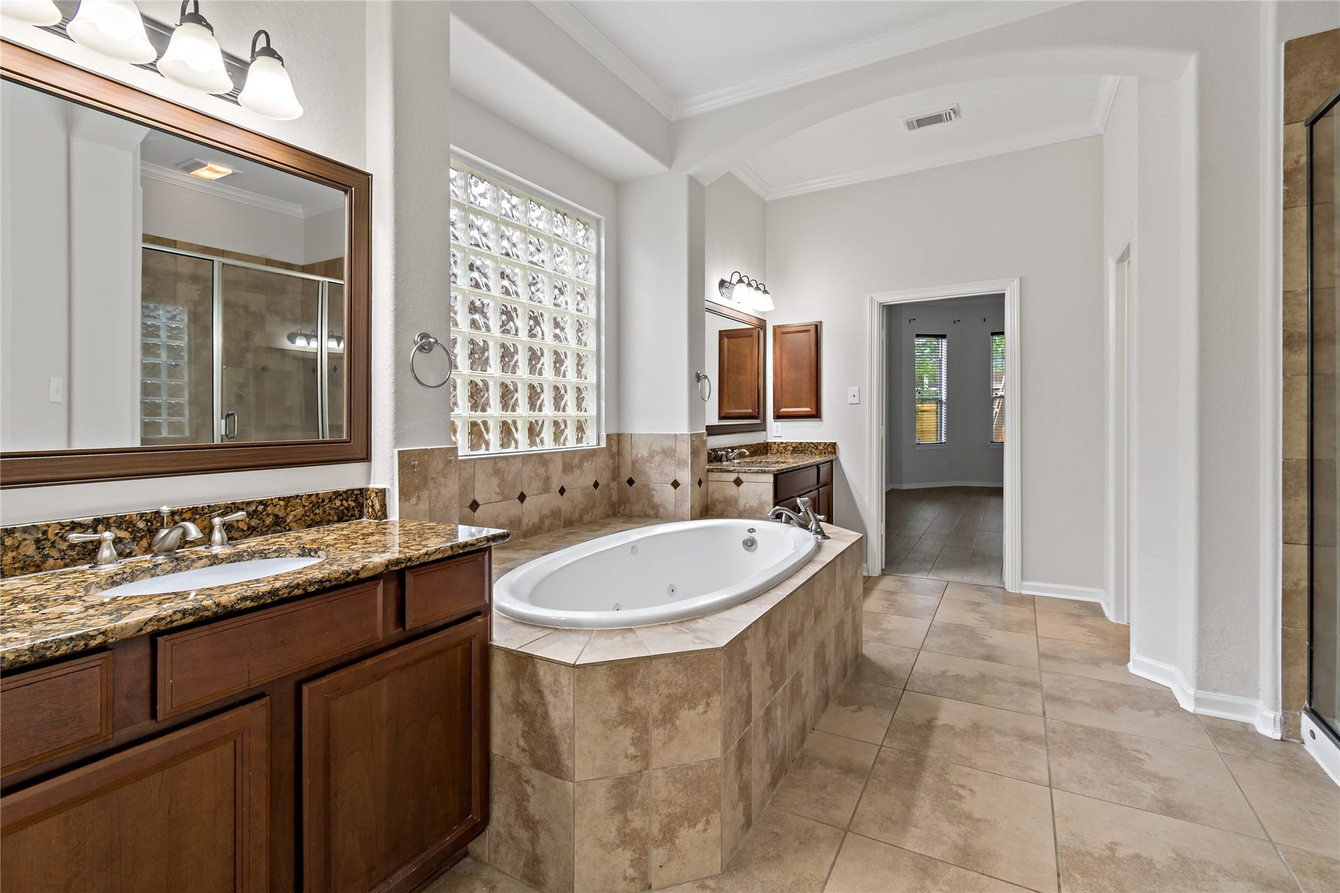 8835 Stowe Creek Lane, Missouri City, TX 77459 Primary Barh