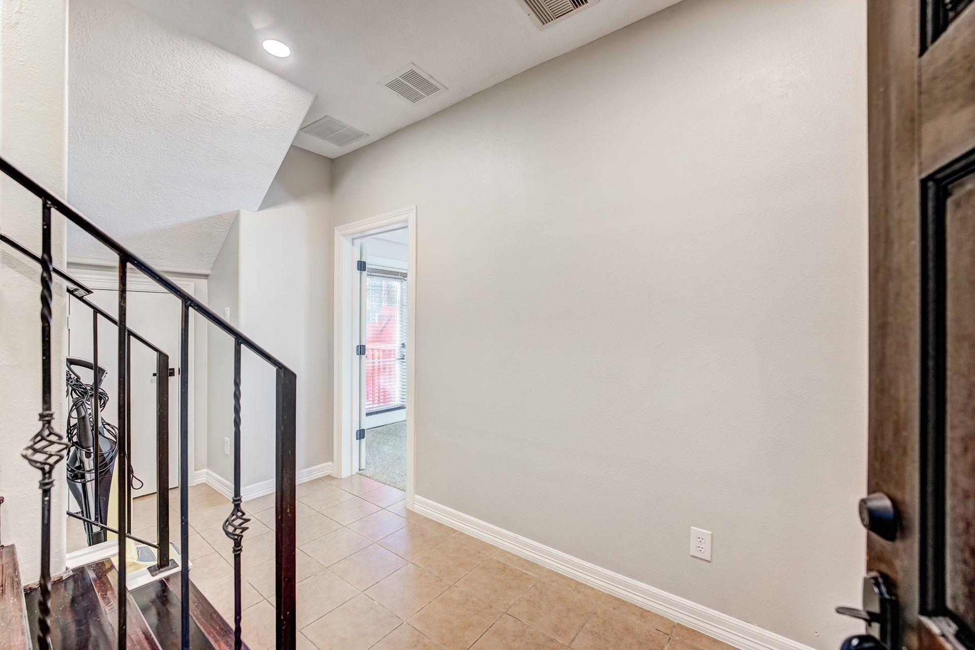 4118 Bonner View Lane, Houston, TX 77007 Foyer