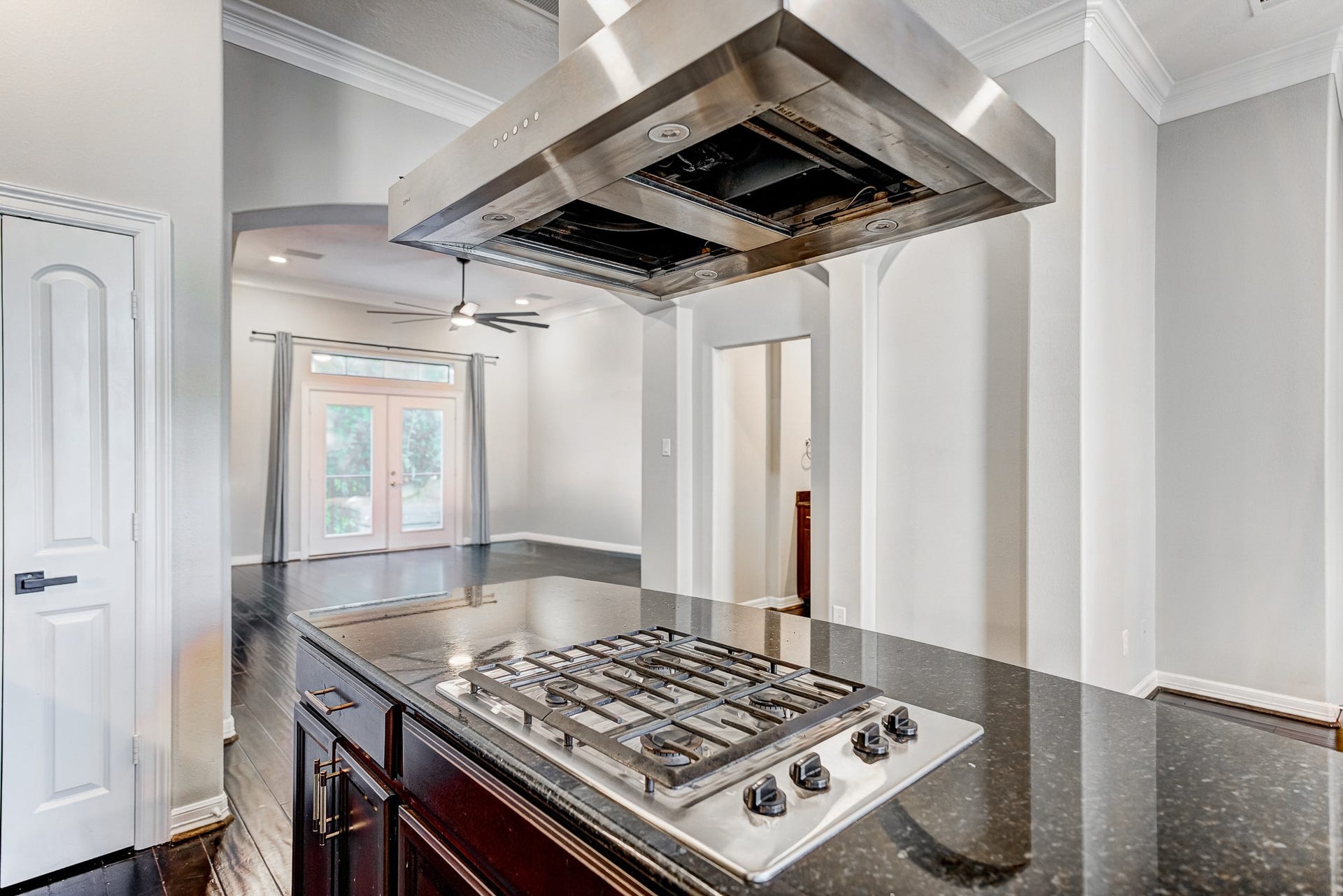 4118 Bonner View Lane, Houston, TX 77007 Kitchen