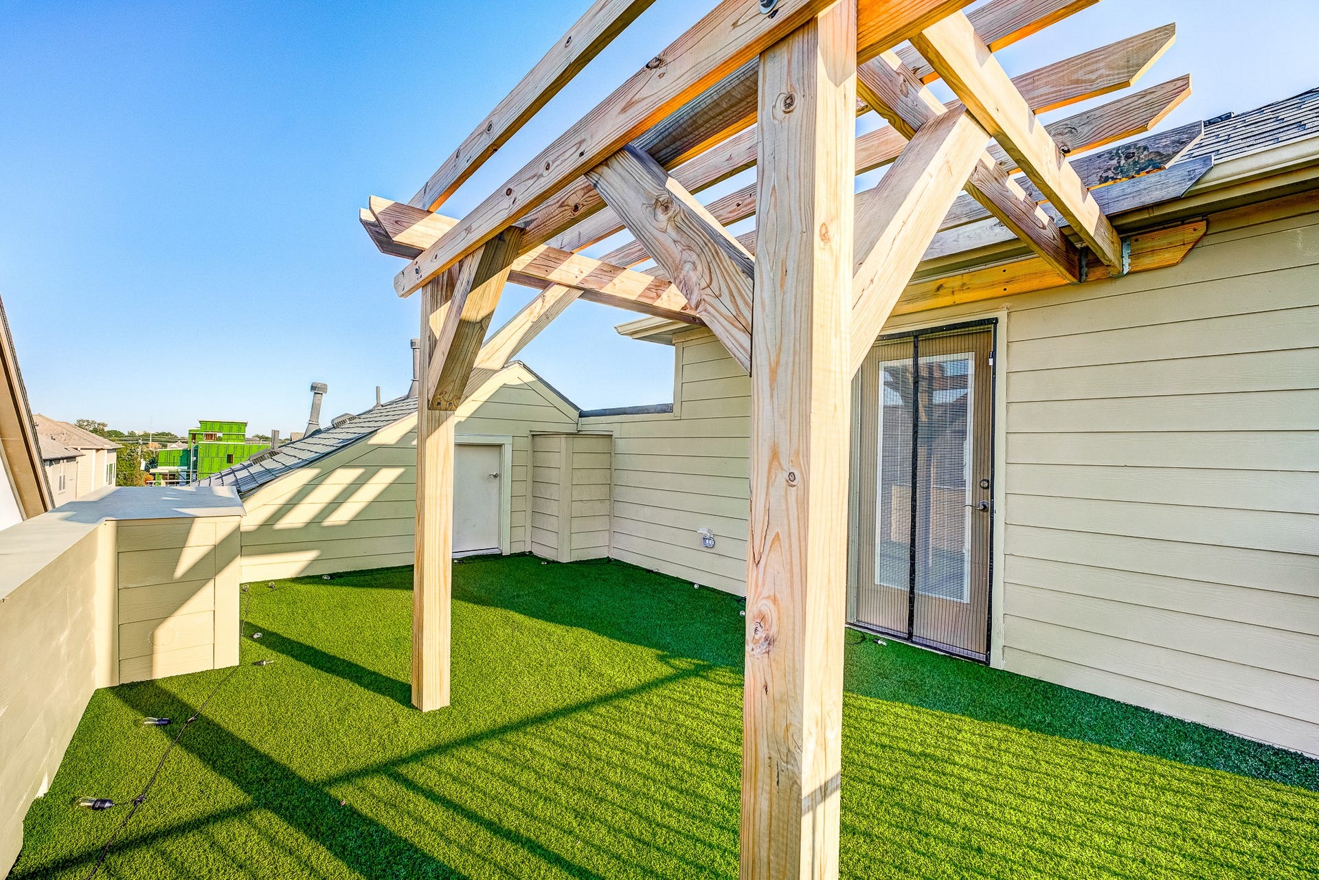 4118 Bonner View Lane, Houston, TX 77007 Rooftop deck!