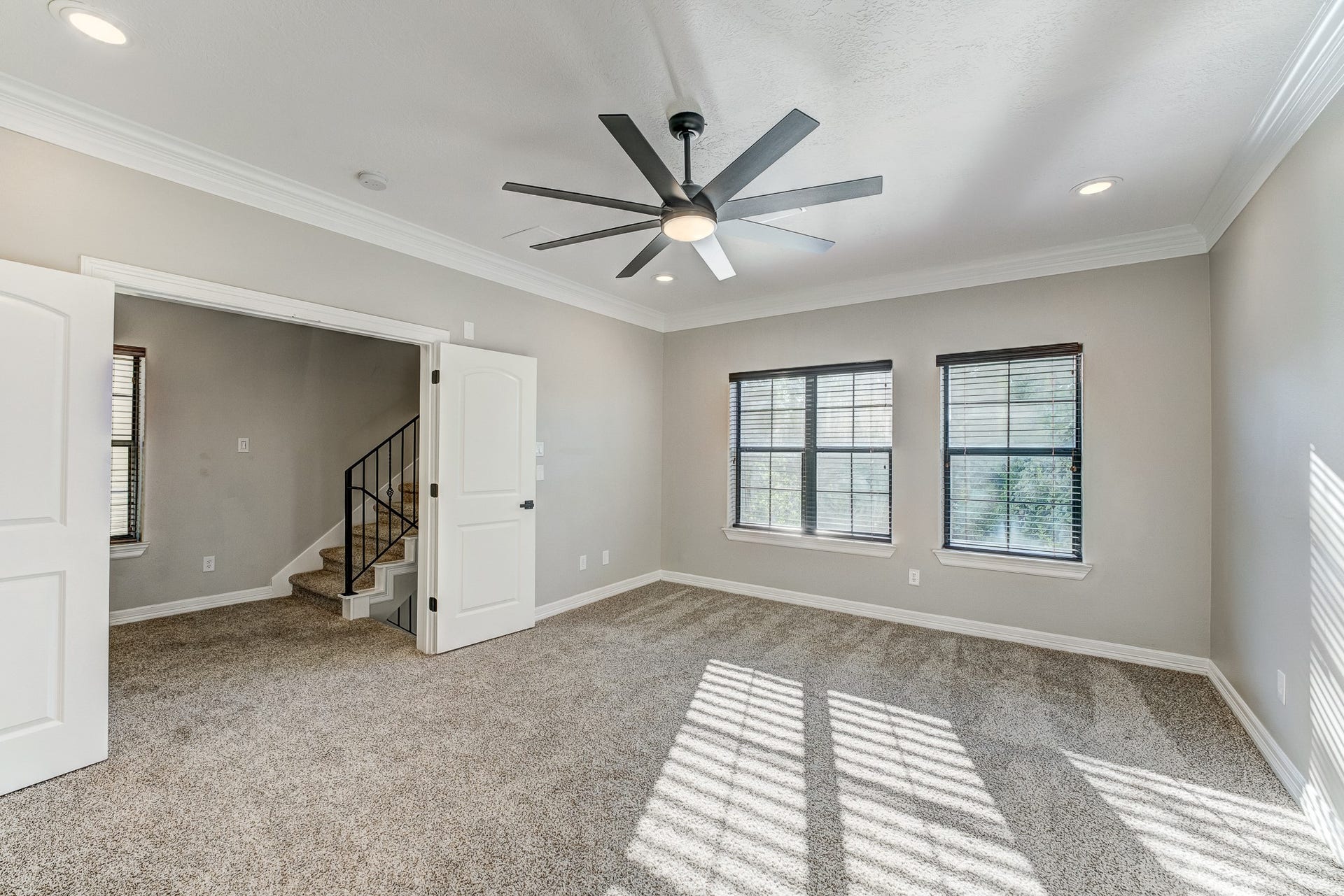 4118 Bonner View Lane, Houston, TX 77007 Primary suite