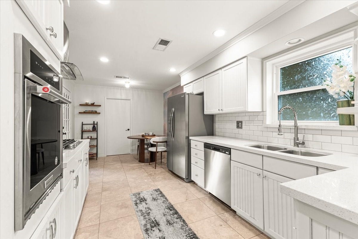 New Kitchen Appliances/Quartz Counters
