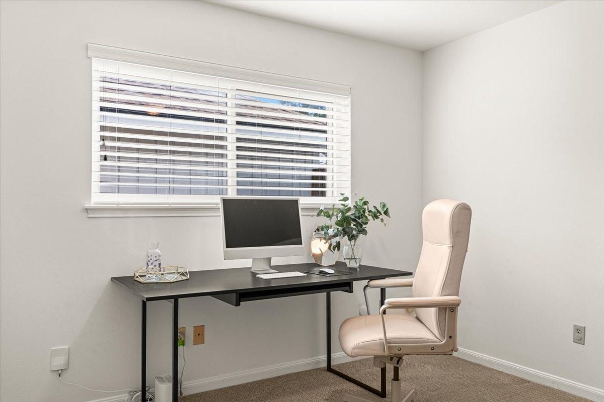 Bedroom #4 (currently being used as an office)