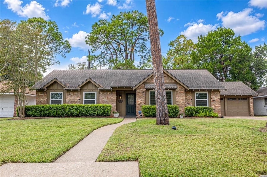 Property photo for 2615 Rosefield Drive, Houston, TX