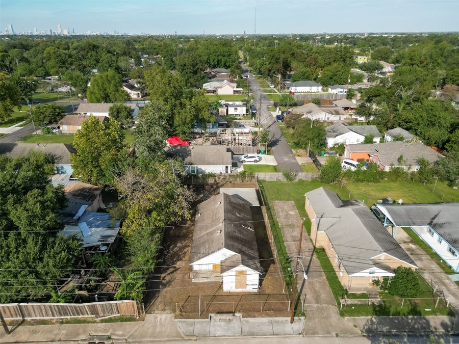 Property photo for 3101 Altoona St Street, Houston, TX
